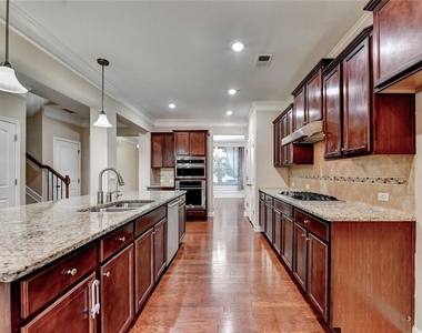 4440 Sanderling Street - Photo Thumbnail 12