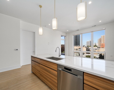 159 W North Avenue - Photo Thumbnail 8
