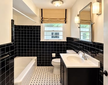 996 Lindbergh Drive Ne - Photo Thumbnail 6