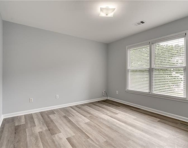 355 Lamme Chase - Photo Thumbnail 28