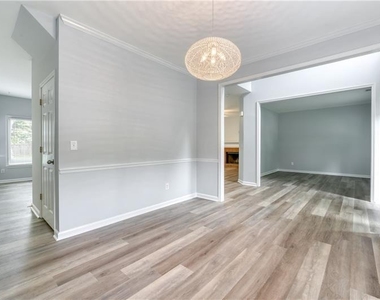 355 Lamme Chase - Photo Thumbnail 5