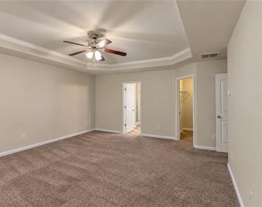 902 Whitfield Oak Road - Photo Thumbnail 8