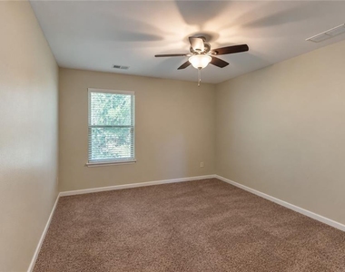 902 Whitfield Oak Road - Photo Thumbnail 16