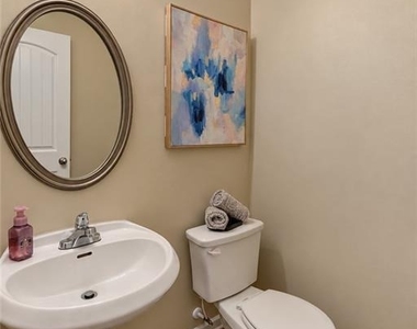 902 Whitfield Oak Road - Photo Thumbnail 7