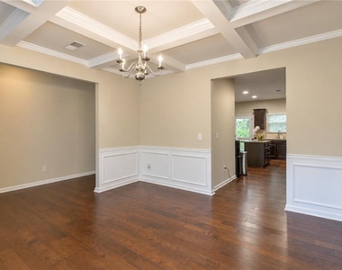 902 Whitfield Oak Road - Photo Thumbnail 6
