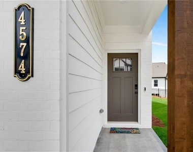 4574 Cypress Park Drive - Photo Thumbnail 3
