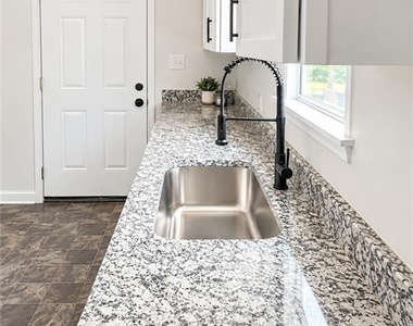 801 Peeples Valley Road Nw - Photo Thumbnail 3