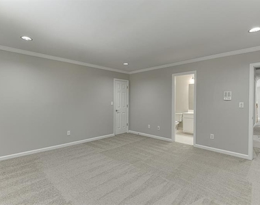 9345 Riverclub Parkway - Photo Thumbnail 26