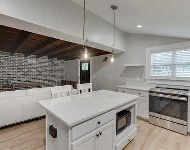 75 Cherry Street - Photo Thumbnail 43
