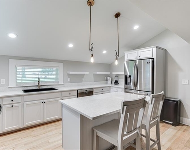 75 Cherry Street - Photo Thumbnail 41