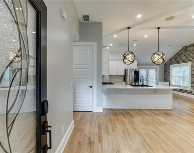 75 Cherry Street - Photo Thumbnail 5
