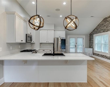 75 Cherry Street - Photo Thumbnail 11