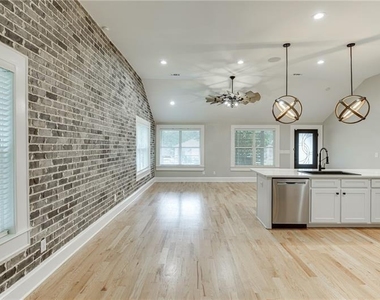75 Cherry Street - Photo Thumbnail 17