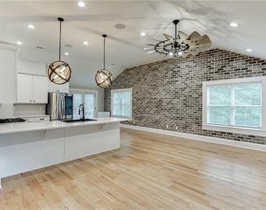 75 Cherry Street - Photo Thumbnail 6