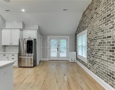 75 Cherry Street - Photo Thumbnail 18