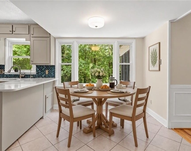 1428 Brookcliff Drive - Photo Thumbnail 10