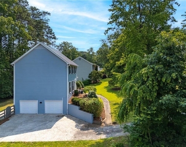 1428 Brookcliff Drive - Photo Thumbnail 4