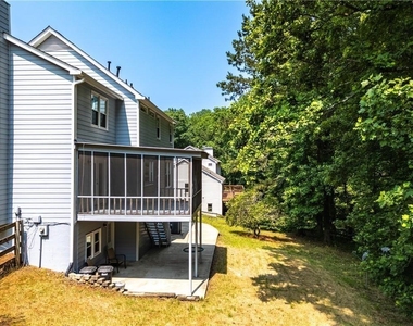 1428 Brookcliff Drive - Photo Thumbnail 2