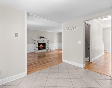 1428 Brookcliff Drive - Photo Thumbnail 17