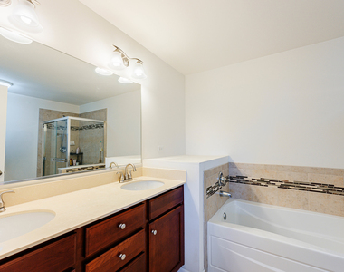 2832 Henley Lane - Photo Thumbnail 16