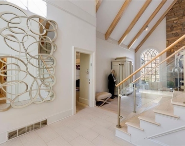 325 Riverhall Court - Photo Thumbnail 7