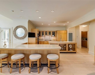 325 Riverhall Court - Photo Thumbnail 17