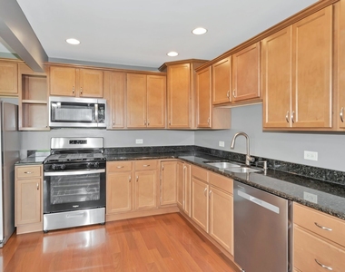 8600 169th Street - Photo Thumbnail 6