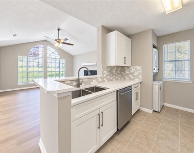 1107 Sandy Lane Drive - Photo Thumbnail 6