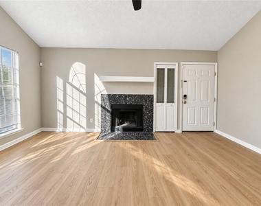 1107 Sandy Lane Drive - Photo Thumbnail 1