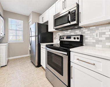 1107 Sandy Lane Drive - Photo Thumbnail 7