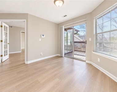 1107 Sandy Lane Drive - Photo Thumbnail 13