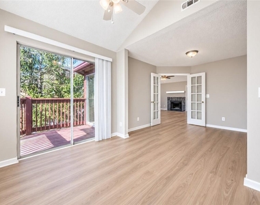 1107 Sandy Lane Drive - Photo Thumbnail 17