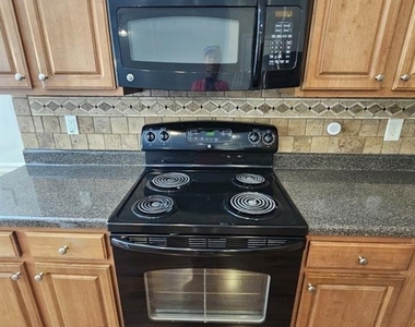 3352 Castleberry Village Circle - Photo Thumbnail 6