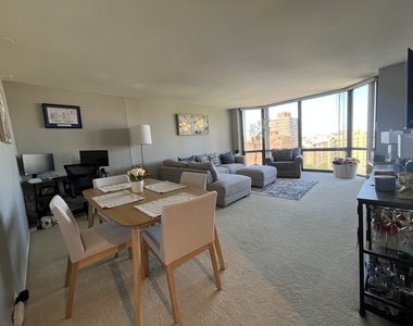 2650 N Lakeview Avenue - Photo Thumbnail 5