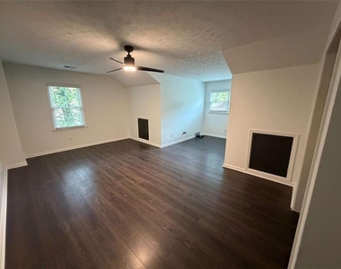 190 Timber Oak Cove - Photo Thumbnail 11