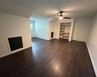 190 Timber Oak Cove - Photo Thumbnail 10
