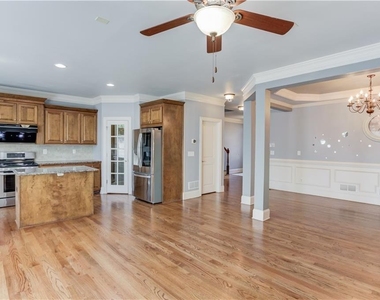 5885 Vista Brook Drive - Photo Thumbnail 7
