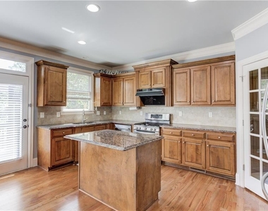 5885 Vista Brook Drive - Photo Thumbnail 5