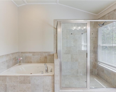 5885 Vista Brook Drive - Photo Thumbnail 17