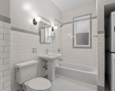 1335 W Thorndale Avenue - Photo Thumbnail 5