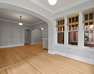 1335 W Thorndale Avenue - Photo Thumbnail 3