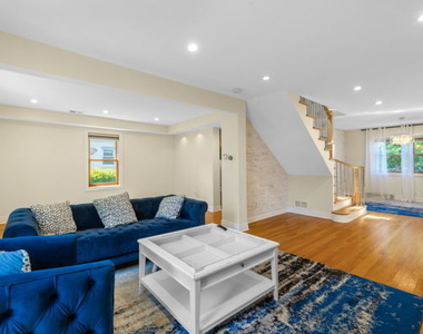 641 8th Avenue - Photo Thumbnail 4