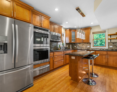 641 8th Avenue - Photo Thumbnail 5