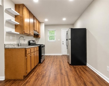 3203 E Point Street - Photo Thumbnail 3