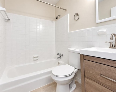3203 E Point Street - Photo Thumbnail 9