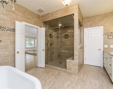 565 River Chase Point - Photo Thumbnail 12