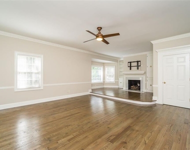 565 River Chase Point - Photo Thumbnail 10