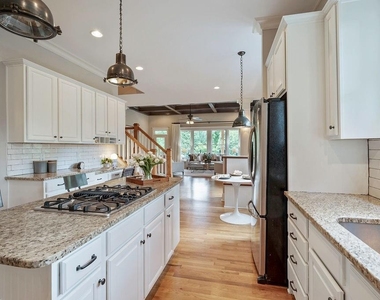 3271 Kensington Road - Photo Thumbnail 18