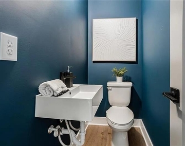 1436 Walker Place Se - Photo Thumbnail 8