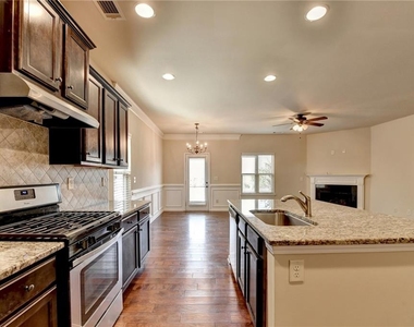 2520 Morgan Chase Drive - Photo Thumbnail 4